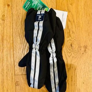 NWT Polarn O Pyret Kids Mittens | Black
